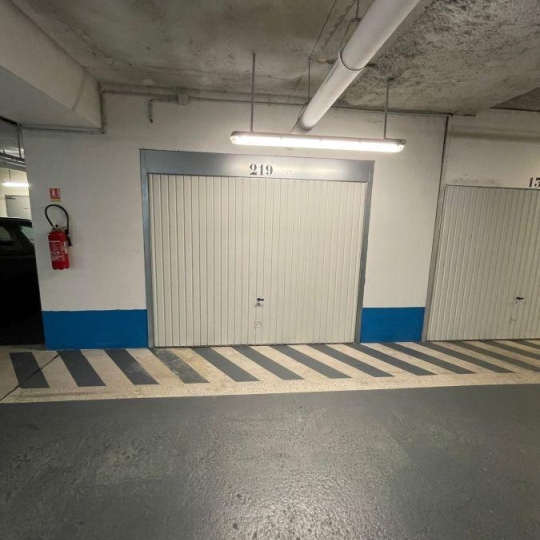 RENTAL EXPERT IMMOBILIER : Parking | CHARENTON-LE-PONT (94220) | 12.00m2 | 200 € 