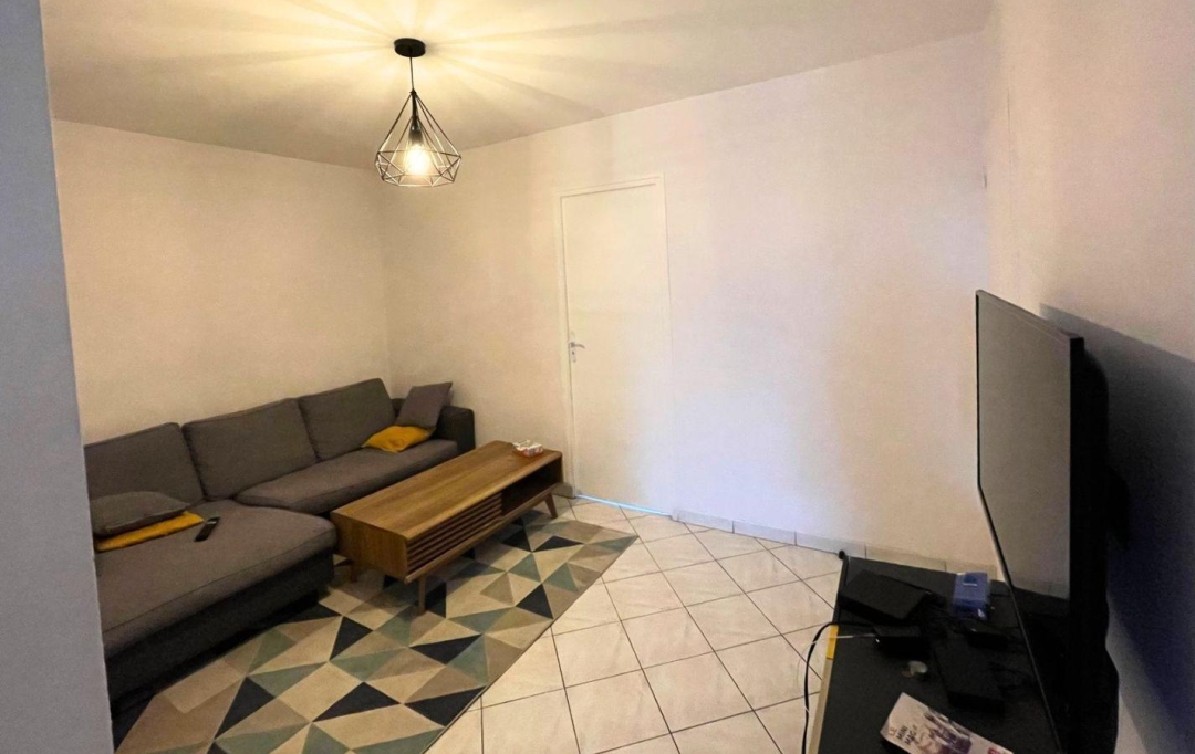 RENTAL EXPERT IMMOBILIER : Appartement | CERGY (95000) | 10 m2 | 450 € 