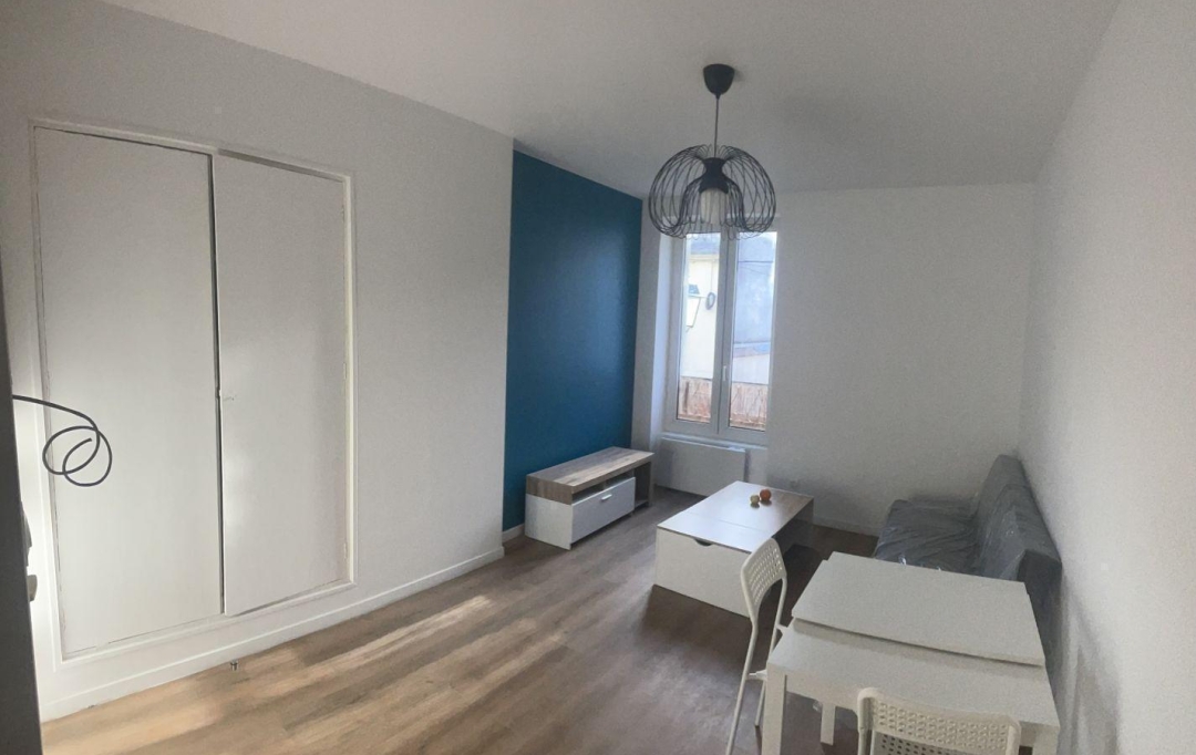 RENTAL EXPERT IMMOBILIER : Apartment | EPONE (78680) | 35 m2 | 695 € 