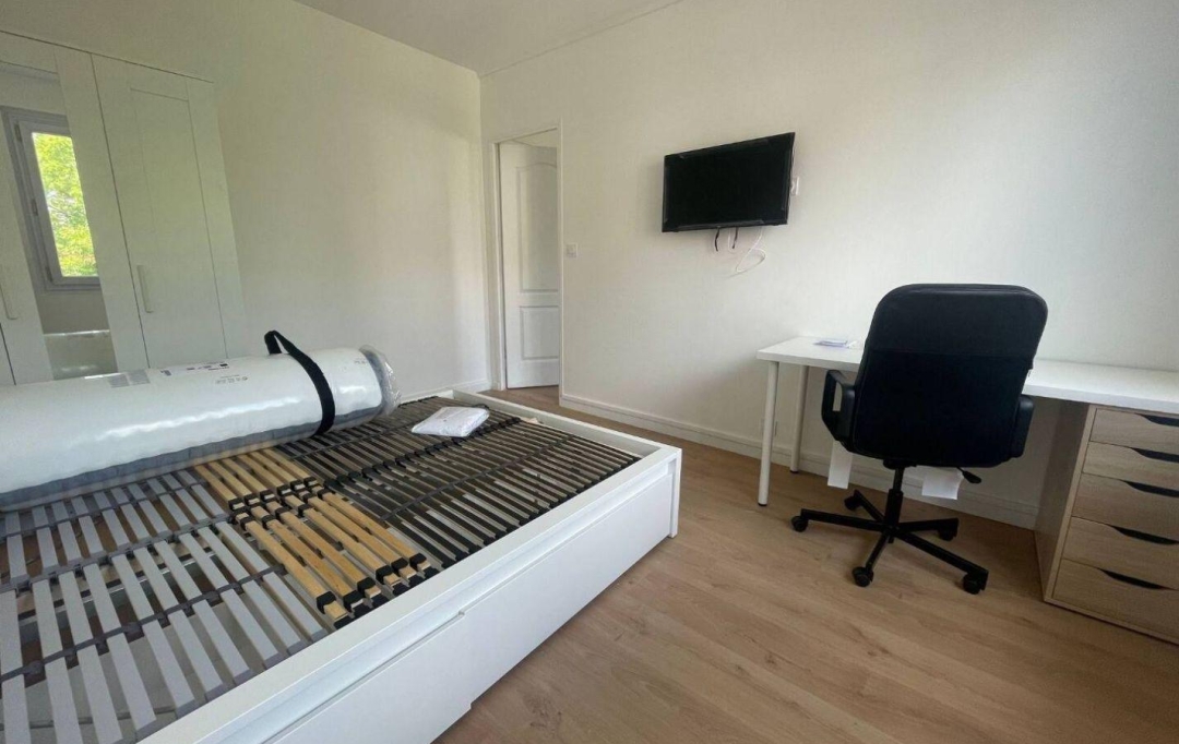 RENTAL EXPERT IMMOBILIER : Apartment | LA COURNEUVE (93120) | 12 m2 | 620 € 